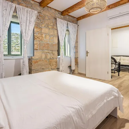 Ferienhaus Lukata By Interhome *