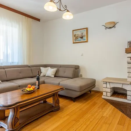 Feriehus Lukata By Interhome *