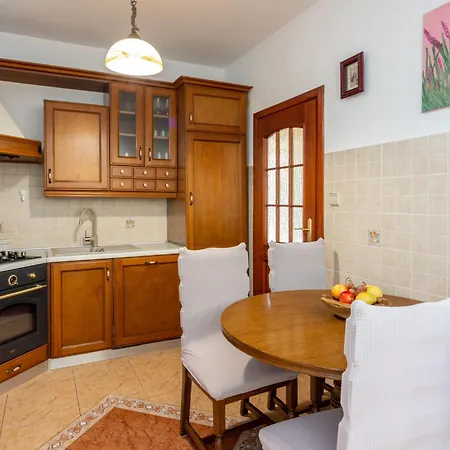 Lukata By Interhome Drivenik