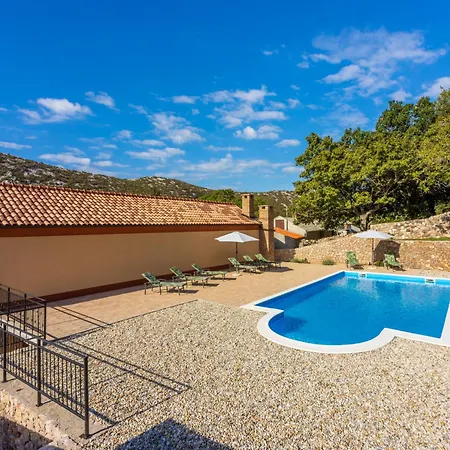 Lukata By Interhome *