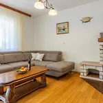 Vakantiehuis Lukata By Interhome *