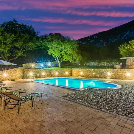 Lukata By Interhome Case de vacanță *