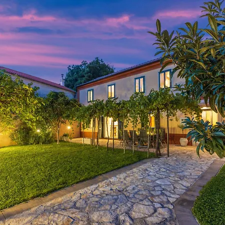 Lukata By Interhome Case de vacanță Drivenik