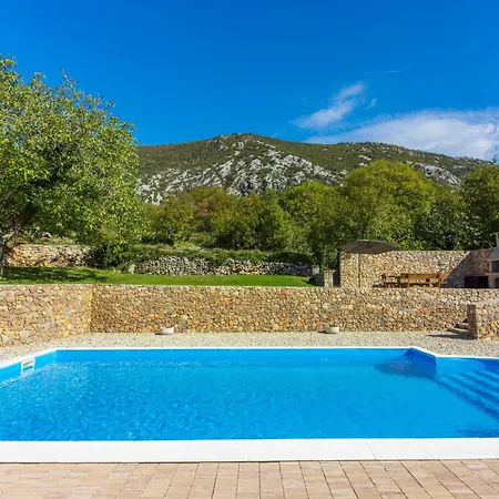 Lukata By Interhome * Drivenik